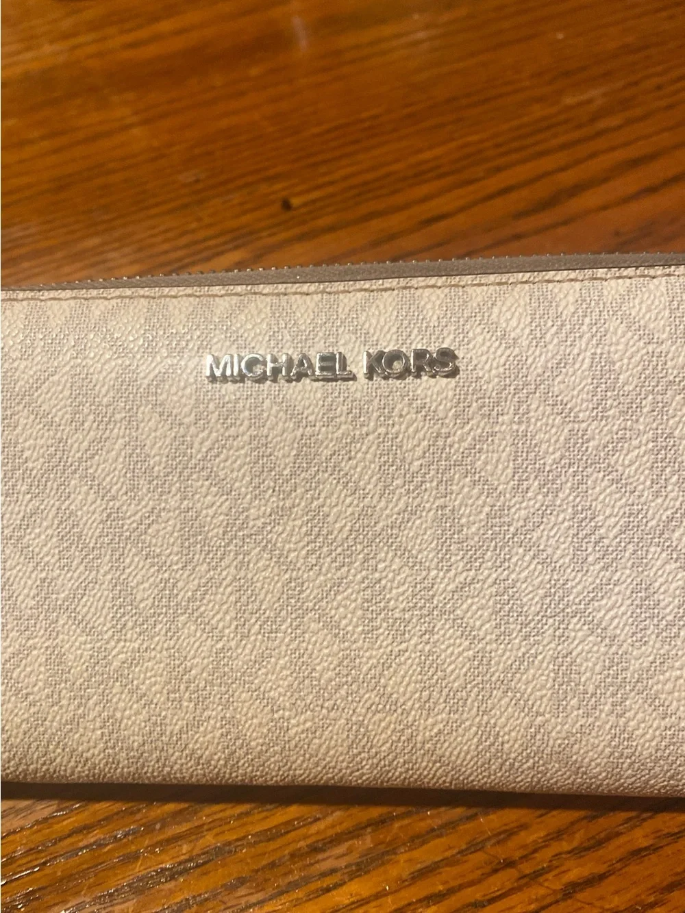 Michael Kors Men's Cream Textured Leather Wallet with Silver Logo